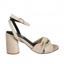 Sandale pour femmes avec courroie à la cheville et nœud en daim beige talon 7 - Pointures disponibles:  42