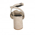 Sandale pour femmes avec courroie à la cheville et nœud en daim beige talon 7 - Pointures disponibles:  42