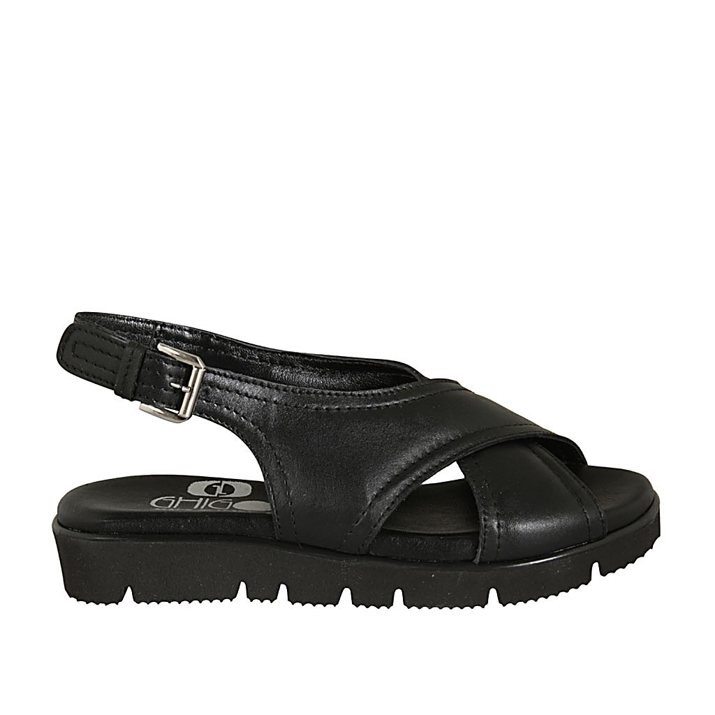 Sandalia para mujer en piel negra cuña 3
