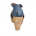 Scarpa aperta da donna con cinturino e plateau in pelle azzurra zeppa 9 - Misure disponibili: 42, 43, 44