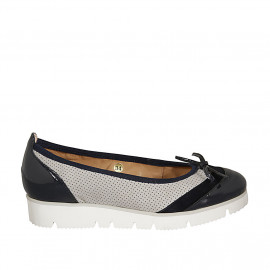Una gran gama de zapatos para mujer en bailarina pequeñas, tallas 31 32 33  34