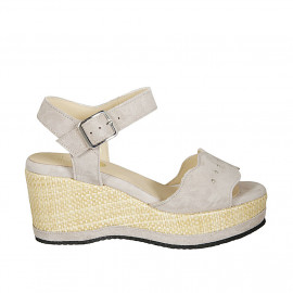 Sandale pour femmes en daim gris avec courroie, goujons et talon compensé 7 - Pointures disponibles: 43