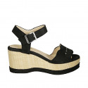 Sandale pour femmes en daim noir avec courroie, goujons et talon compensé 7 - Pointures disponibles:  42