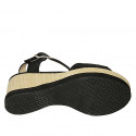 Sandale pour femmes en daim noir avec courroie, goujons et talon compensé 7 - Pointures disponibles:  42