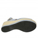 Sandale pour femmes en daim bleu clair avec goujons et talon compensé 7 - Pointures disponibles:  43