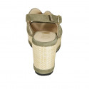 Sandale pour femmes en daim vert avec goujons et talon compensé 7 - Pointures disponibles:  43