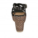Sandalo da donna in pelle nera con cinturino incrociato, plateau e zeppa intrecciata 9 - Misure disponibili: 42, 43, 45