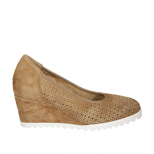 Woman's pump with removable insole in beige pierced suede wedge heel 6 - Available sizes:  42, 44