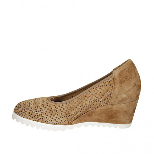 Escarpin pour femmes avec semelle interieur amovible en daim perfor beige talon compens 6