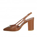 Chaussure ouverte à l'arrière pour femmes en cuir cognac avec accessoire talon 8 - Pointures disponibles:  42