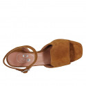 Sandale pour femmes en daim brun clair avec courroie talon 5 - Pointures disponibles:  42