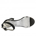 Chaussure ouverte pour femmes avec courroie en daim noir et strass argent talon 5 - Pointures disponibles:  42