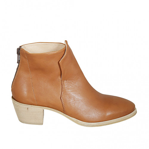Woman's Texan ankle boot with...