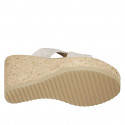 Mule pour femmes en daim et daim perforé beige avec plateforme et talon compensé 9 - Pointures disponibles:  42, 43