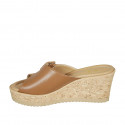 Mule pour femmes en daim et cuir cognac avec boucle talon compensé 7 - Pointures disponibles:  42