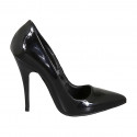 Woman's pointy pump in black-colored patent leather with heel 11 - Available sizes:  32, 34