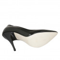 Woman's pointy pump in black-colored patent leather with heel 11 - Available sizes:  32, 34