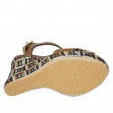Sandale pour femmes avec plateforme optique géométrique multicouleur en cuir cognac talon compensé 10 - Pointures disponibles:  42