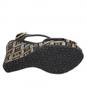 Sandale pour femmes avec plateforme optique géométrique multicouleur en cuir noir talon compensé 10 - Pointures disponibles:  42