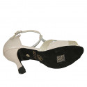 Chaussure de danse avec courroie en cuir et tissu imprimé lamé platine talon 9 - Pointures disponibles:  32, 33, 42, 45