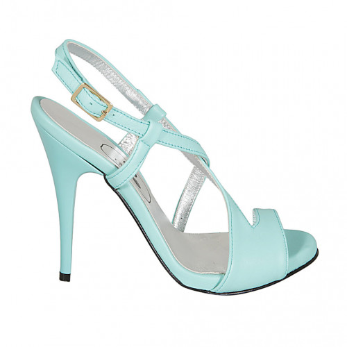 Woman's sandal in mint green leather...