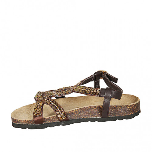 Sandalia para mujer en piel marron con estras y cuña 2