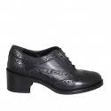 Woman's laced Oxford shoe in black leather with wingtip heel 5 - Available sizes:  32, 33, 43, 45
