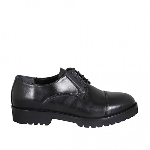 Chaussure derby à lacets avec bout droit pour femmes en cuir noir talon 3 - Pointures disponibles:  43, 44