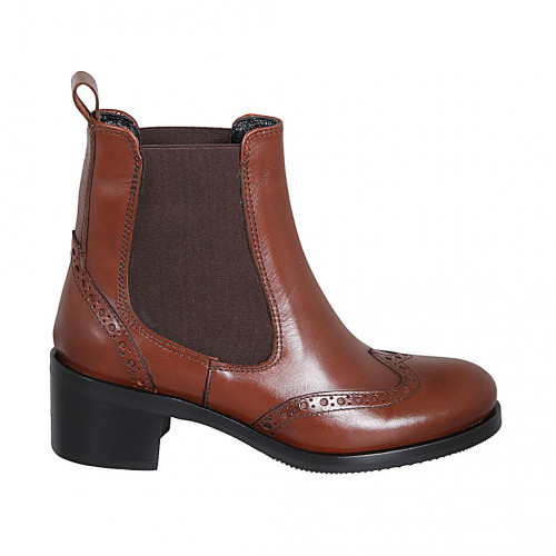 Woman's ankle boot in tan brown leather with elastic bands and wingtip heel 5 - Available sizes:  32, 43