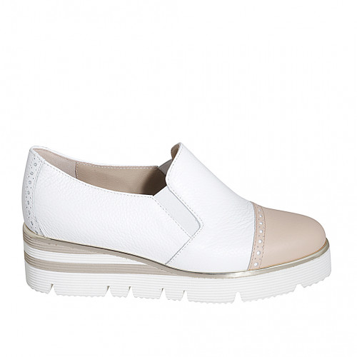 Hochgeschlossene Schuhe Damenschuhe 44 in Leder Beige GHIGO