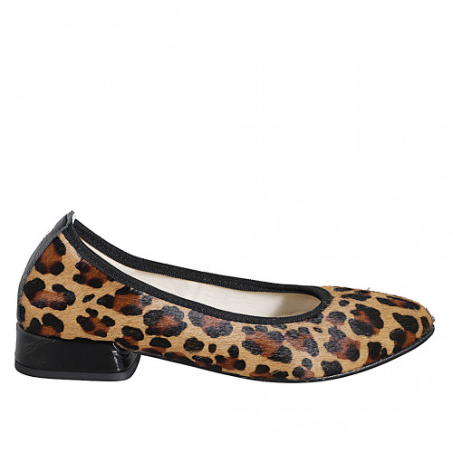 Ballerinas Woman 32 in Leather Black GHIGO