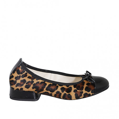 Ballerinas Woman 32 in Leather Black GHIGO